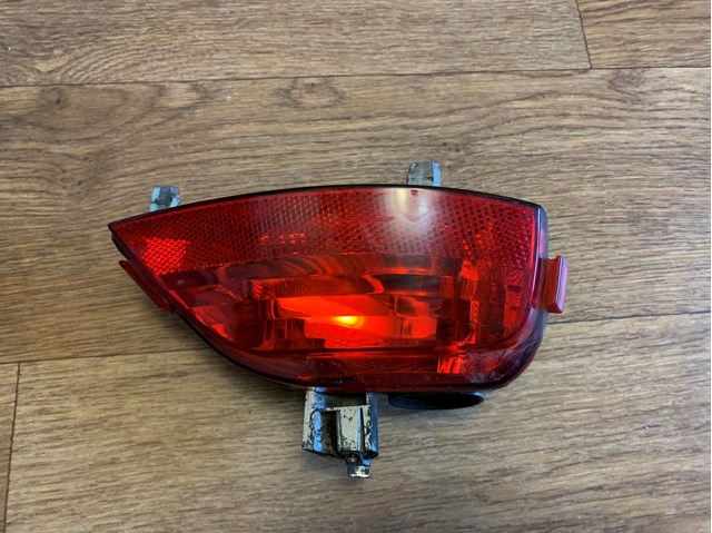 Lanterna do pára-choque traseiro direito 265800001R Renault (RVI)