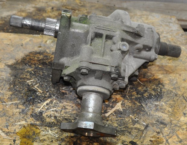 Купить 8200988056 Renault (RVI) Коробка раздаточная (раздатка)