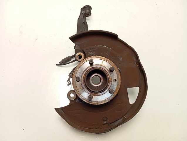 Кулак поворотный передний правый Land Rover 8H323K185AA
