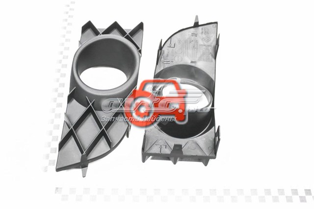 Заглушка (решетка) противотуманных фар бампера переднего 622A90004R Renault (RVI)