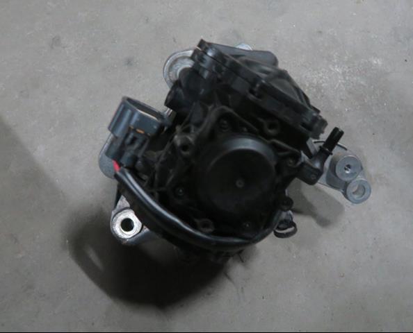 Насос вакуумный Ford DG982A451AD