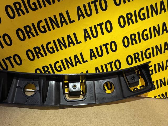 Кронштейн бампера переднего, внешний левый Mazda KB8A50163B