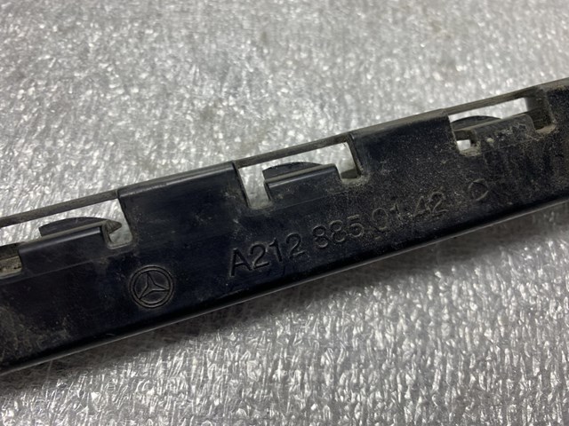 Mercedes A2128850142