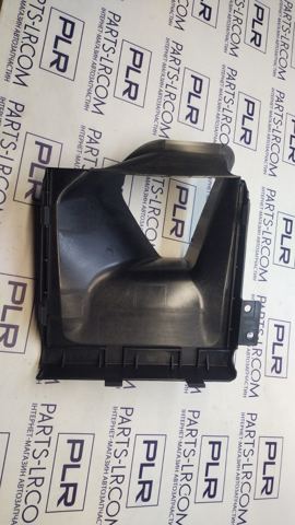 LR093758 Land Rover Воздуховод (дефлектор) радиатора правый