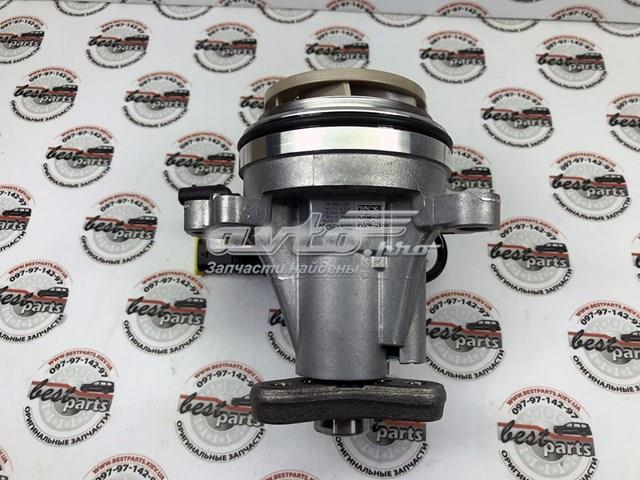 Водяной насос Land Rover LR121418