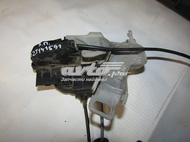 Замок задней правой двери  Hyundai/Kia 814202H010