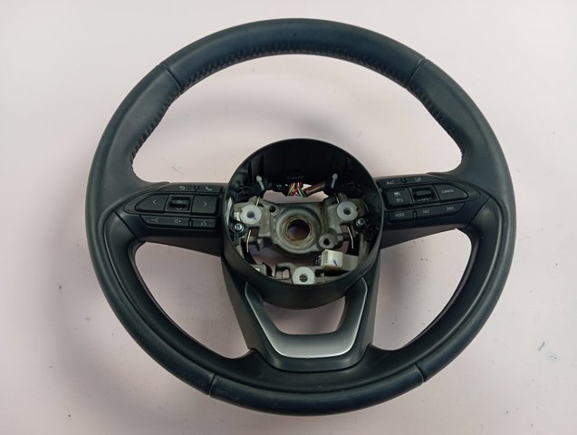 Колесо рулевое на Toyota Yaris CROSS MXP