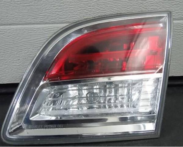 Фонарь задний правый внутренний на Mazda CX-9 SPORT 