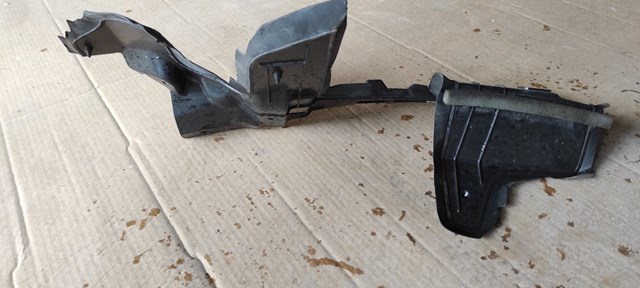 Купить 215589UF0A Nissan/Infiniti Правый дефлектор радиатора
