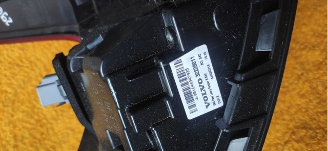 32293883 Volvo 