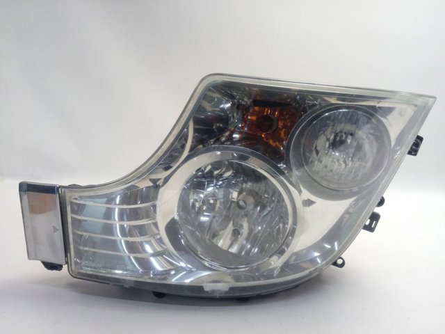 Левая фара A9608200239 Mercedes