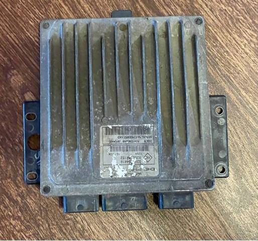 Модуль управления двигателем Renault (RVI) 8200374152