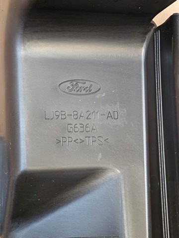Правый дефлектор радиатора LJ9Z8310C Ford