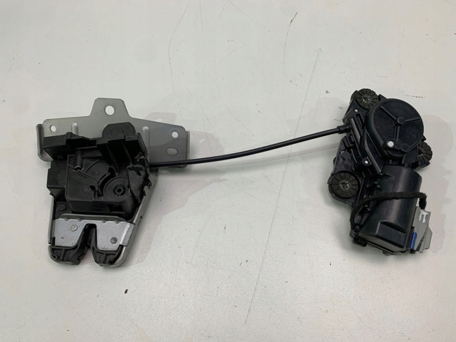 Замок двери багажника Volvo 32149884 цена, от 25.34 USD