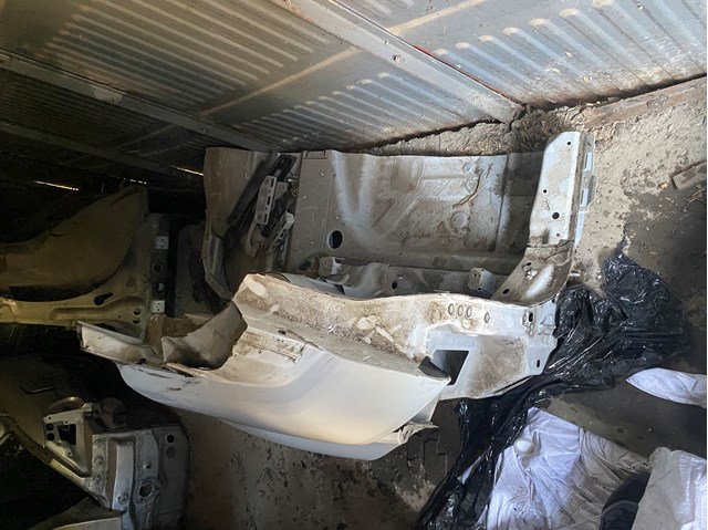 LR054609 Land Rover Крыло заднее