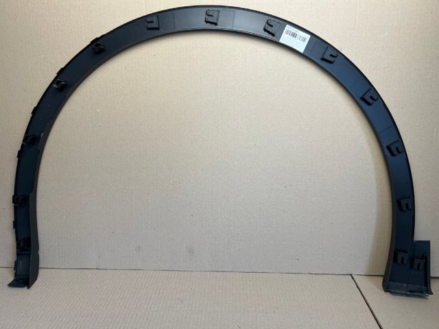 Купить 11A8537189B9 VAG Молдинг передней арки колеса, правый