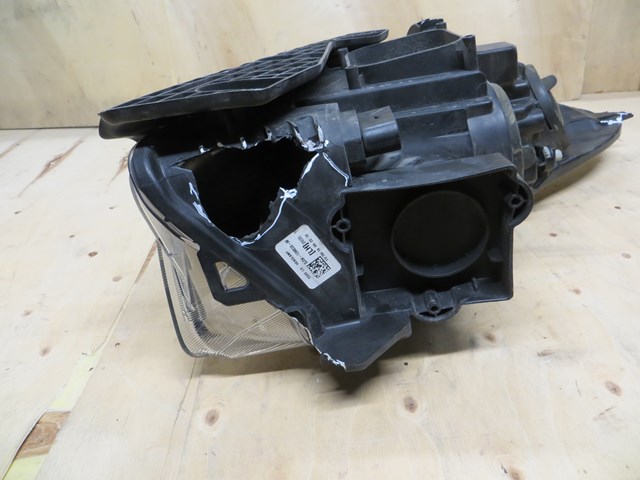 Фары Ford GJ5413W030AF