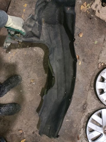 Подкрылок задний правый 6563748020 Toyota