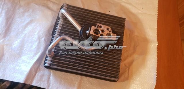 испаритель кондиционера V10650007 Радиатор отопителя салона VEMO V10650007