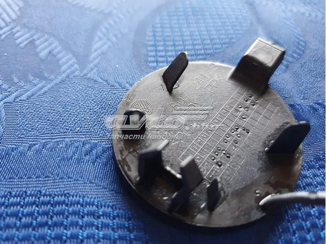 Заглушка буксировочного крюка в передний бампер VAG 5G0807241B цена, от 5.52 USD