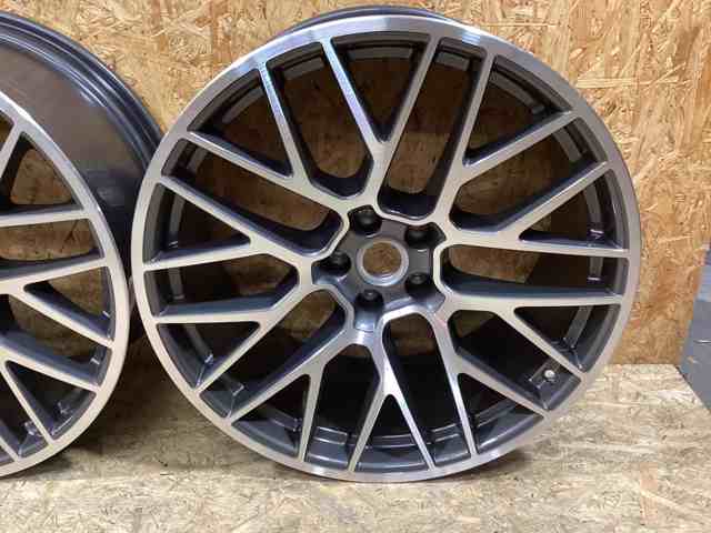  Porsche 95B601025DL