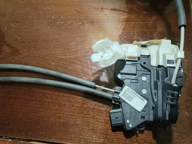 Замок задней левой двери Hyundai/Kia 814114C000