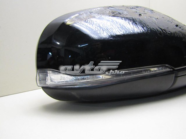 Правое зеркало 31402635 Volvo