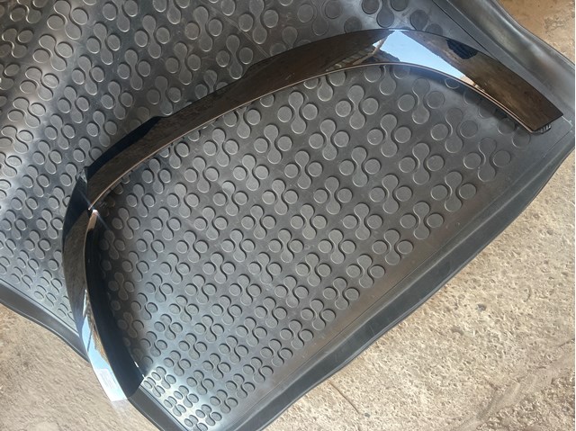  Land Rover LR147939 цена, от 76.02 USD