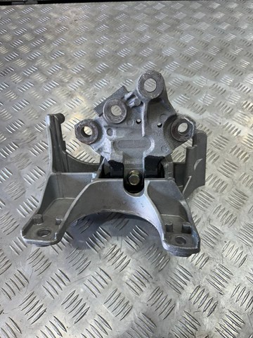 Подушка двигателя передняя Nissan/Infiniti 112206RC0E