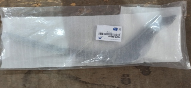 Молдинг бампера переднего правый Hyundai/Kia 86572K4AA0 цена, от 104.77 USD