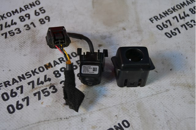 Корпус камеры заднего вида Renault (RVI) 284F42170R цена, от 127.82 USD