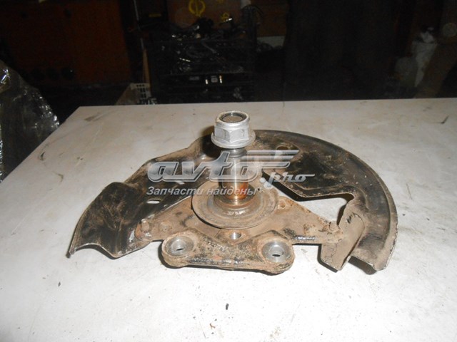 Купить 430190038R Renault (RVI) Цапфа (поворотный кулак) задний левый