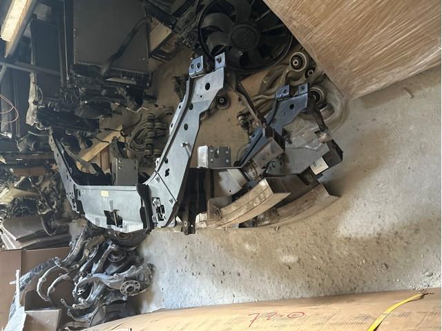 Рамка радиатора верхняя Mercedes A2226202930