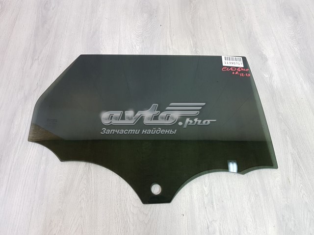 Стекло заднее правое Land Rover LR026714