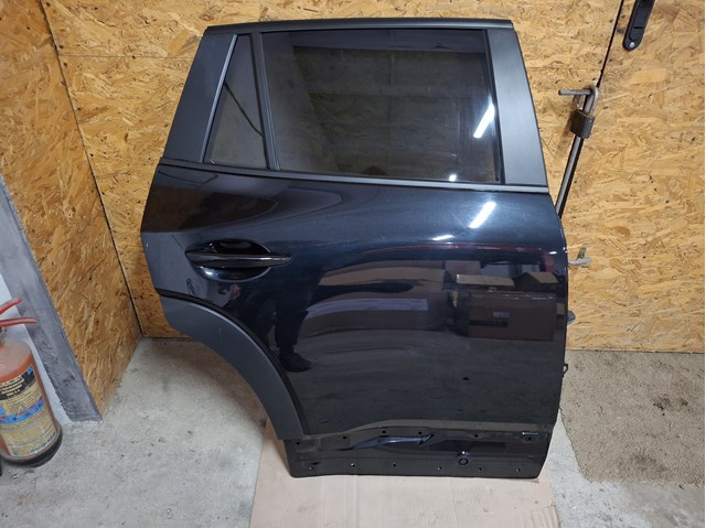VAY07202XB Mazda Дверь задняя, правая