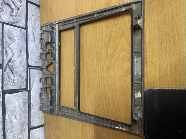 Накладка декоративная центральной консоли Mercedes A2106802136 цена, от 25.42 USD