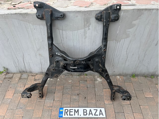 31119804420 BMW viga de suspensão dianteira (plataforma veicular)