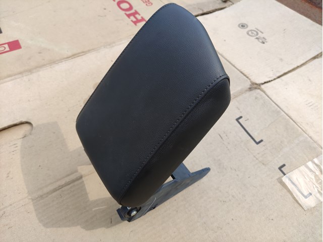 Подлокотник центральной консоли 5NN864207CICE VAG