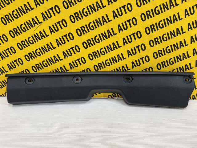 Уплотнитель крыла KB7W56916B Mazda