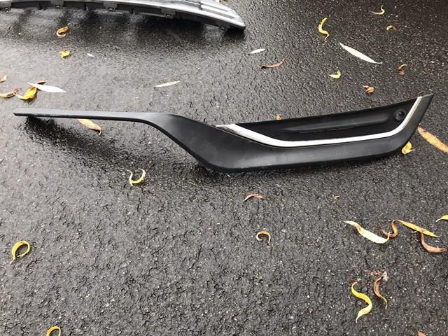 Ободок (окантовка) фары противотуманной 31353654 Volvo