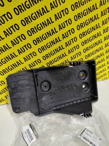 Купить TK7856040 Mazda Подставка аккумулятора