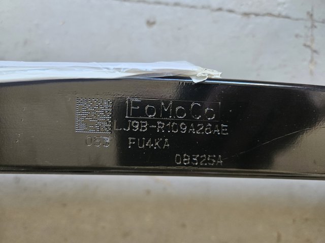 Купить LJ9Z17757A Ford Буфер бампера переднего