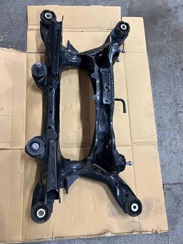 Compre Viga de suspensão traseira (plataforma veicular) Toyota RAV4 5