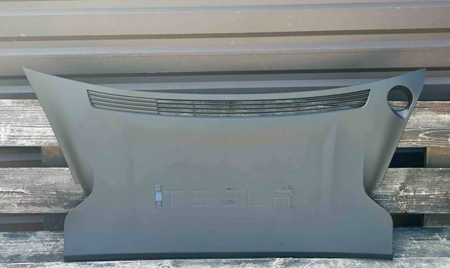 106048100C Tesla 