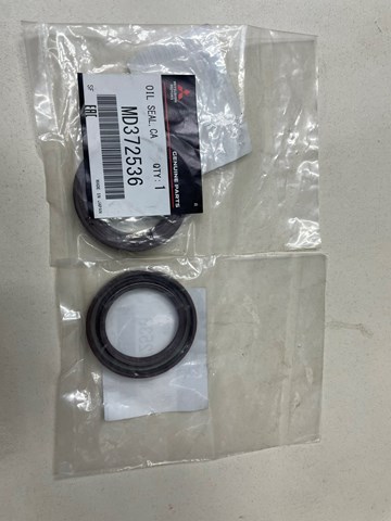 MD372536 MITSUBISHI Retén de árbol de levas original y equivalente