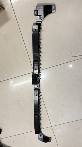 Кронштейн бампера заднего центральный Tesla 175709600D цена, от 25.41 USD