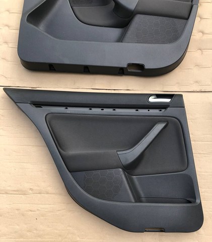 Внутренняя обшивка правой задней двери VAG 1K6867211 цена, от 28.22 USD