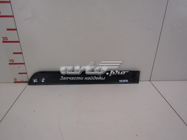 877212K000 Hyundai/Kia moldura da porta traseira esquerda