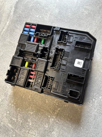 Коробка предохранителей Nissan/Infiniti 284B75NA0C цена, от 76.02 USD