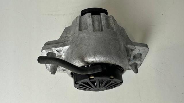Кронштейн подушки (опоры) двигателя правой Land Rover LR094227 цена, от 101.58 USD